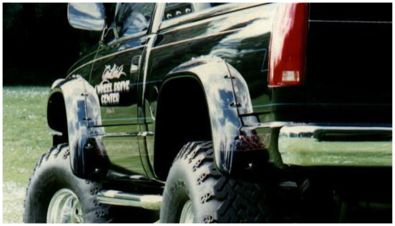 Bushwacker 88-99 Chevy C1500 Cutout Style Flares 2pc - Black