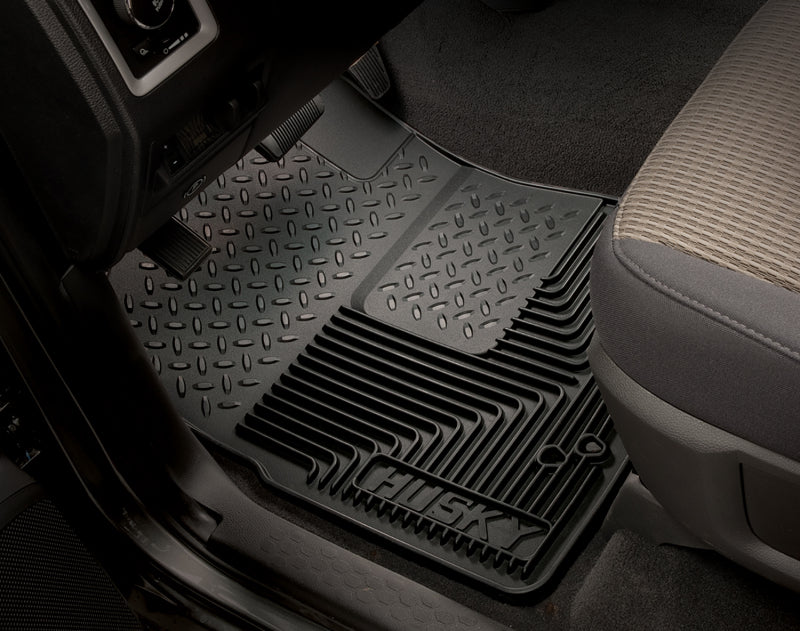 Husky Liners 07-11 Jeep Wrangler (Base/Unlimited)/02-07 Liberty Heavy Duty Black Front Floor Mats